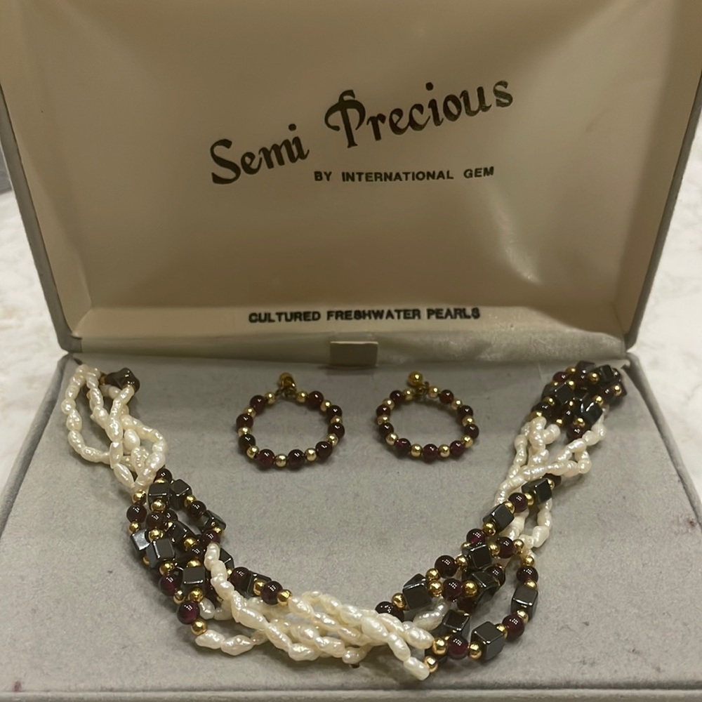 Cultured Freshwater Pearl Necklace and Earrings